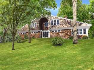 369 Town Line Rd, Sag Harbor, NY 11963