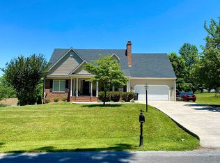 821 Alum Springs Rd, Forest, VA 24551