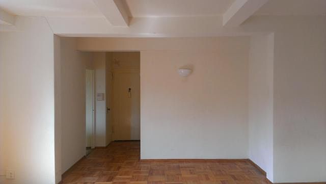 2nd image of 1555 Unionport Rd APT 5B