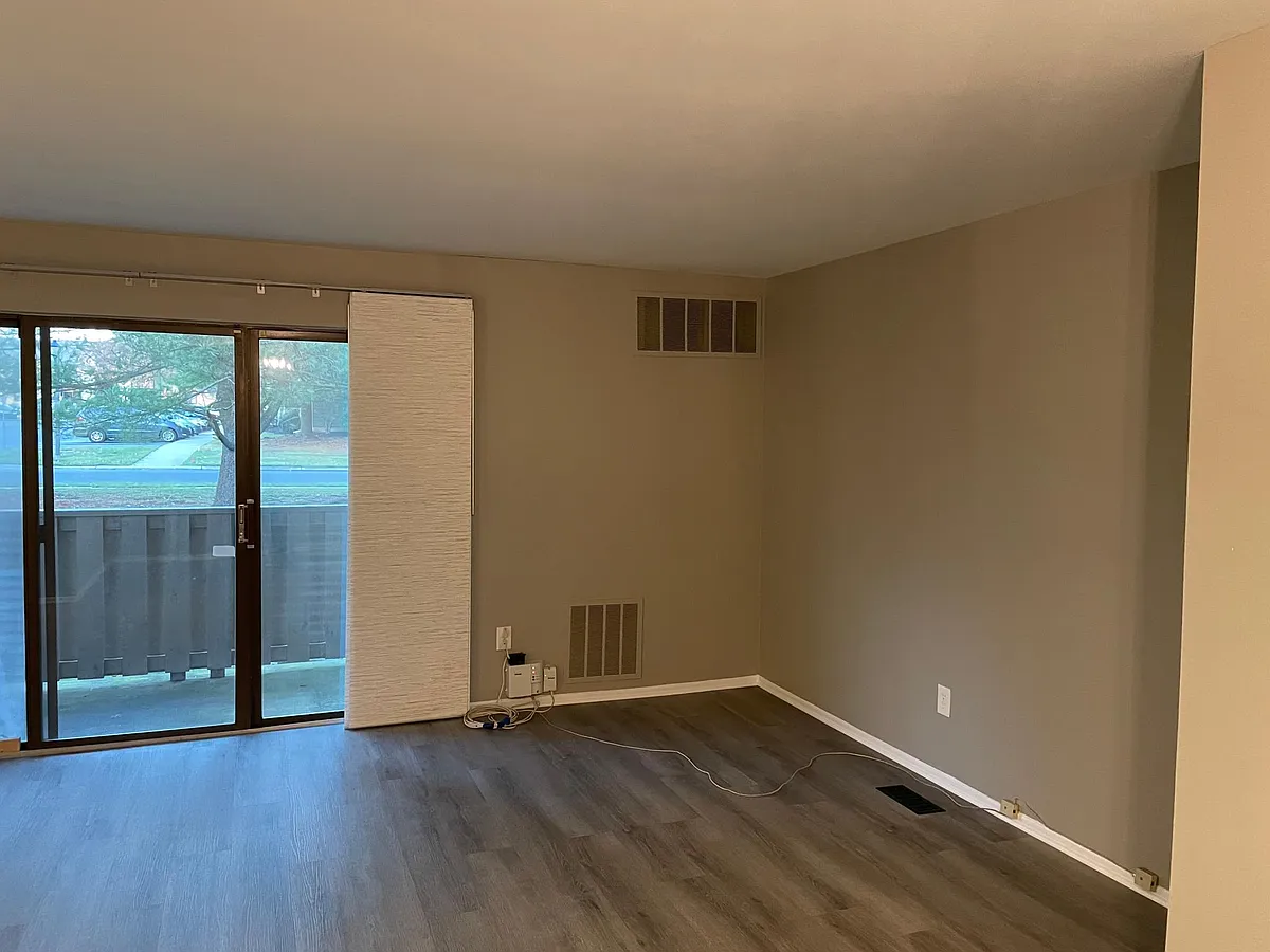 Building Photo - 607 Thornton Ct #607