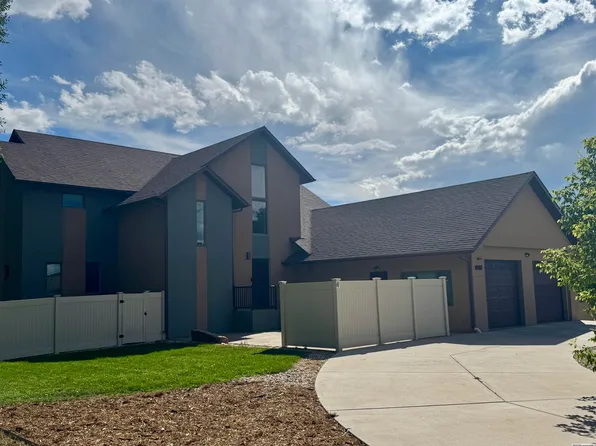 2710 E Sheridan St, Laramie, WY 82070