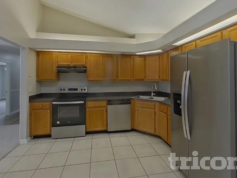 1854 Mackenzie Ct N — Photo 5