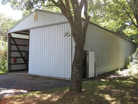 Approx. 78' x 30' Pole Building