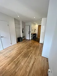 Rented by R New York