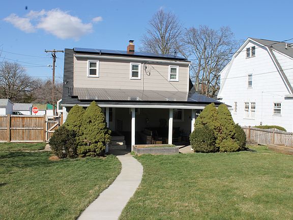 Back yard/Back porch