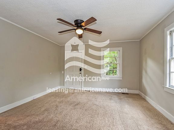 19578_005_living_room_14103221.jpg