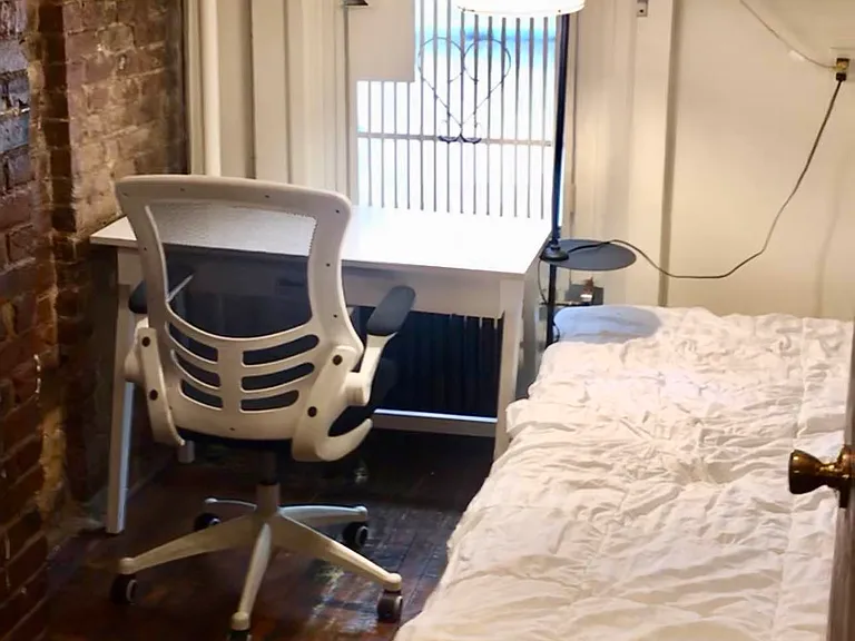 916 3rd Ave #3B — Photo 5