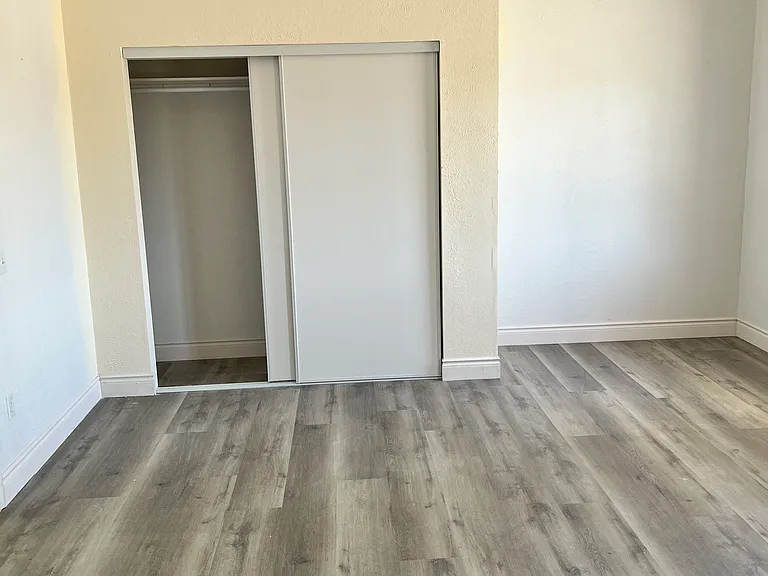 2151 W Simkins Rd — Photo 17