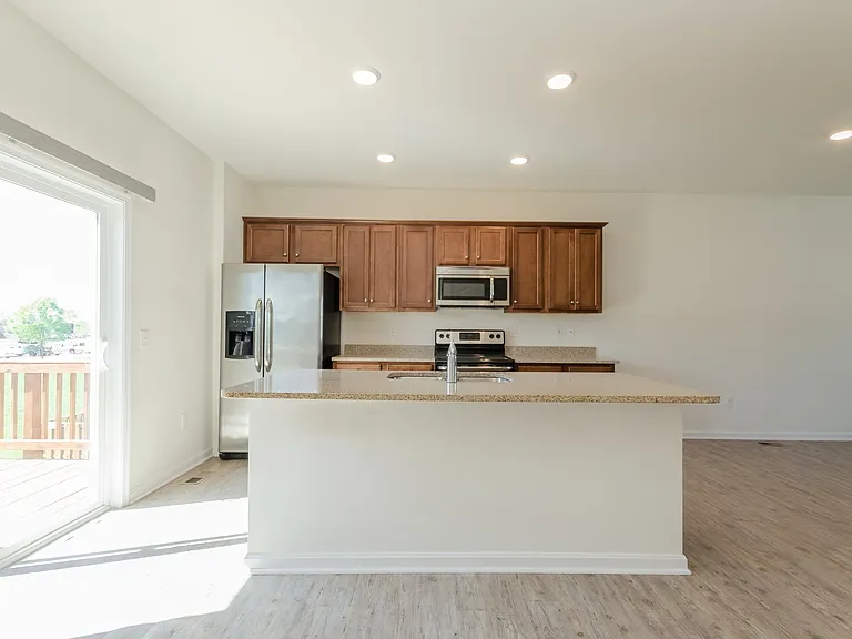 172 Drexel Ct — Photo 11