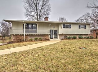 681 W Karen Ct, Decatur, IL 62526