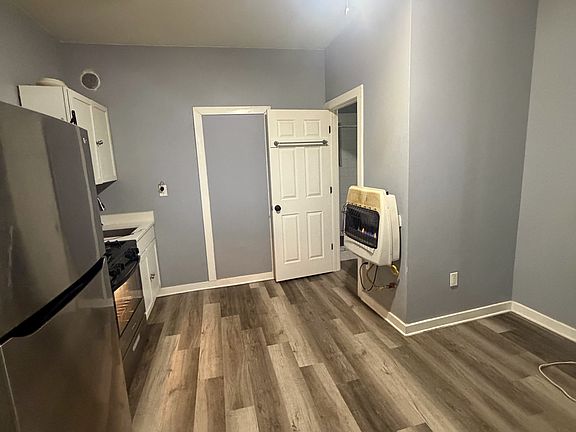 4th image of 2313 W 18th St Floor 2
