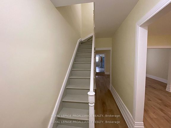3rd image of 71 Buell St