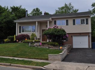 31 Onondaga St, Old Bridge, NJ 08857