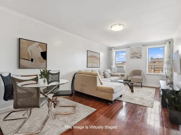 67-12 Yellowstone Boulevard image 2 of 13