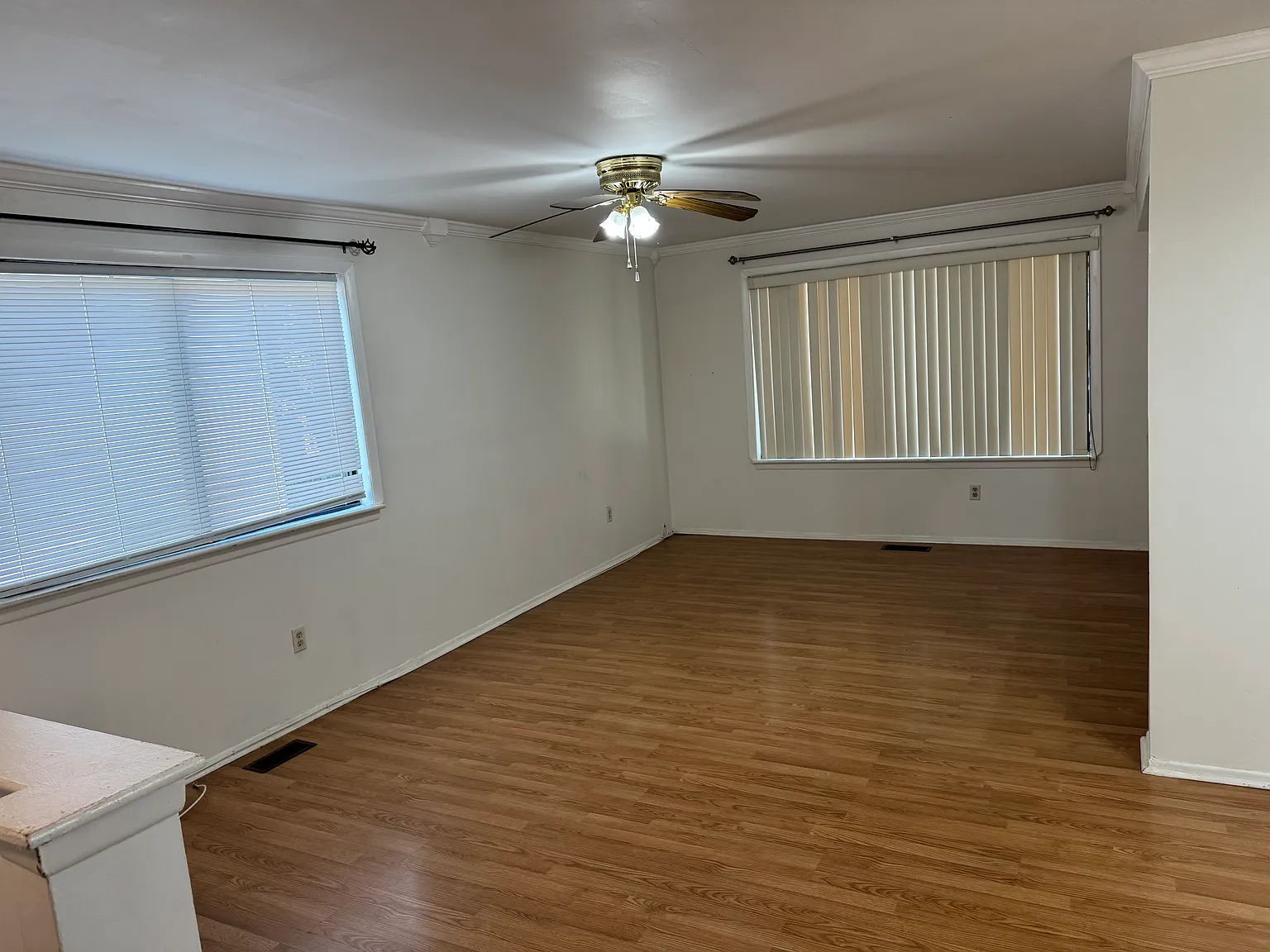 3 bed, 2.5 bath, 1664 sqft, $2,100 — Photo 3