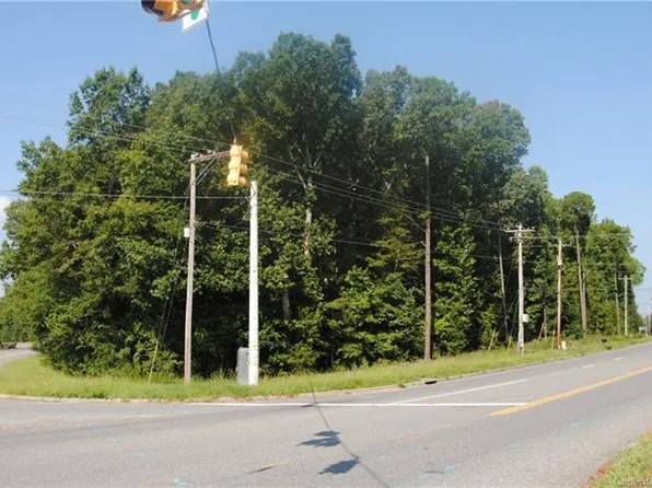 1765 Twin Lakes Rd, Rock Hill, SC 29732