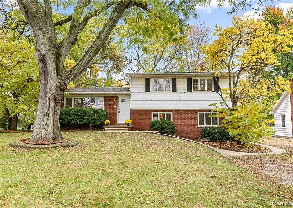 25155 West Rd, Brownstown, MI 48134 MLS 20230089247 Zillow