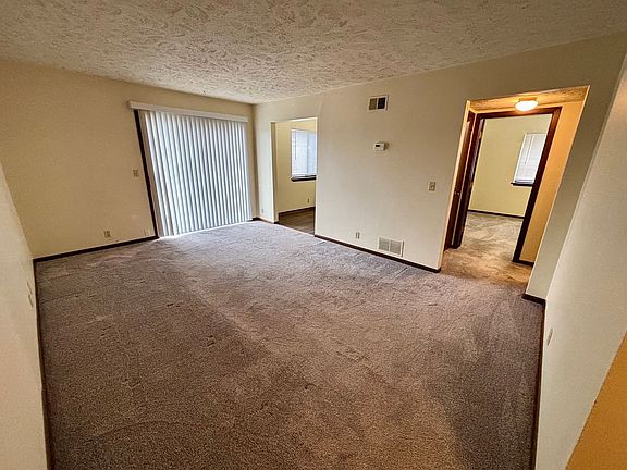 3rd image of 3607 S 50th St APT 7