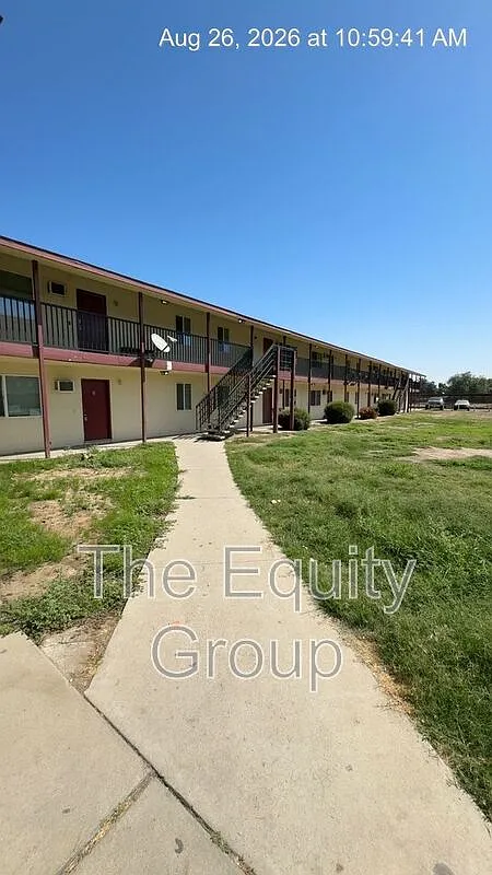 2 bed, 1.0 bath, $1,250 — Photo 2
