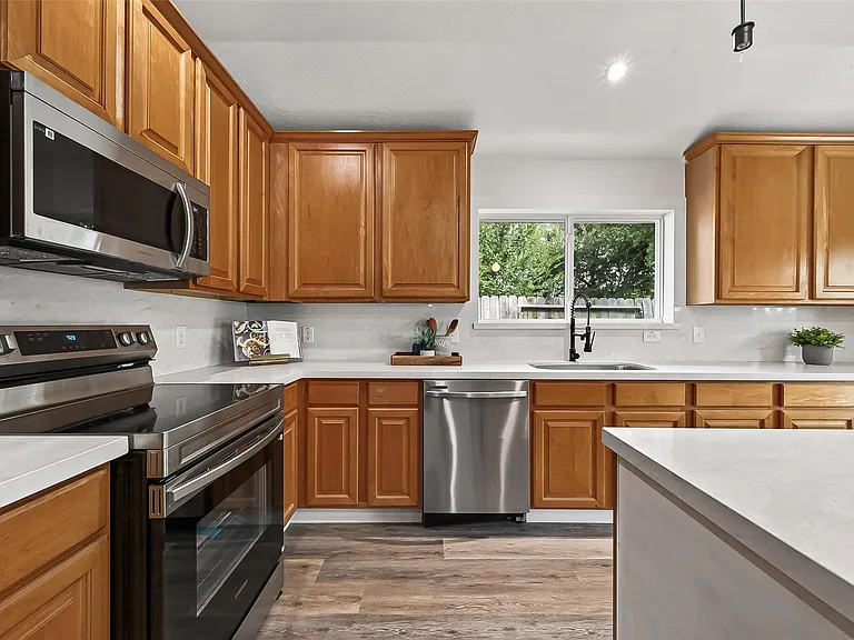 5535 Gable Meadows Dr — Photo 19