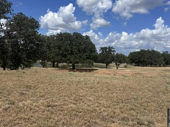 107 Baurenhof Ct, Fredericksburg, TX 78624
