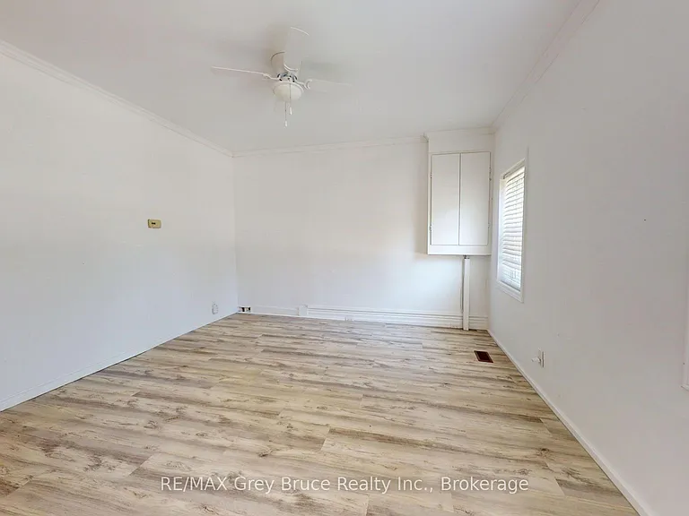 218 Denmark St — Photo 3