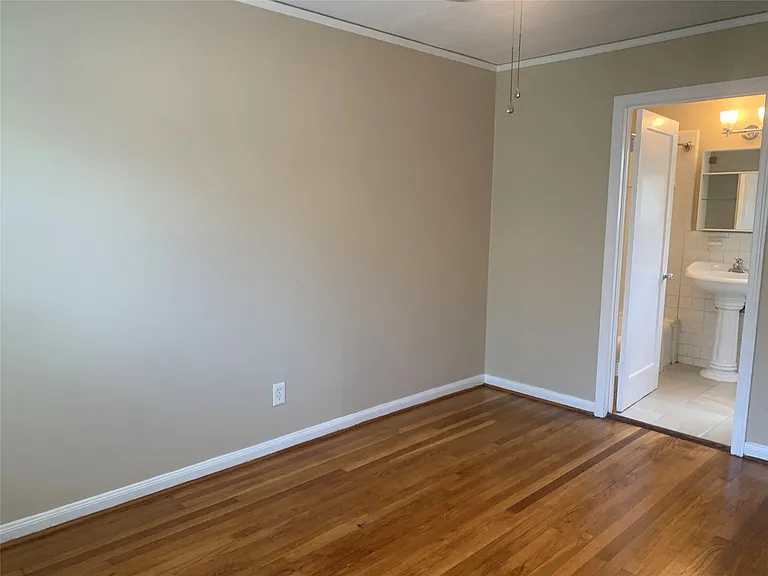 307 Avondale St #2.5 — Photo 18