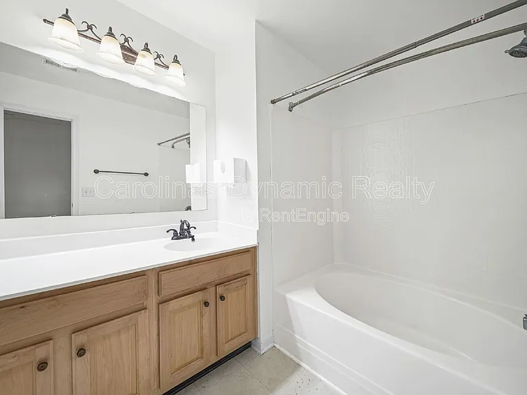 17059 Commons Creek Dr — Photo 20