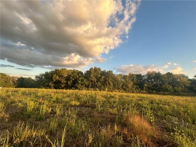 1 Nila Ests, Tonganoxie, KS, 66086