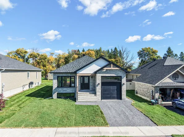 49 Clover Ln, South Stormont, ON K0C 1P0