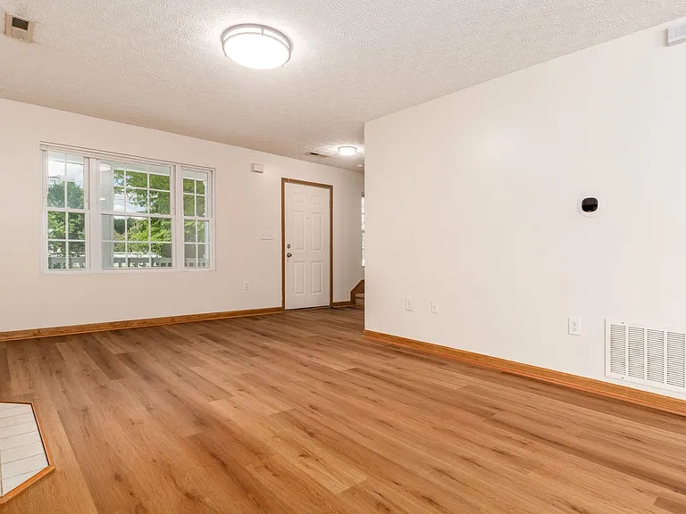 6201 Norway Glen Ave — Photo 11