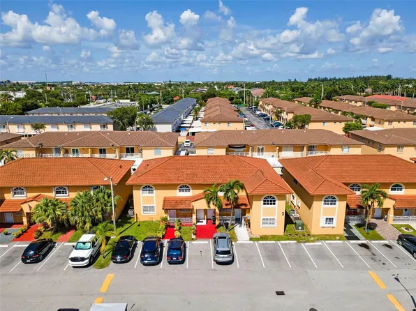 7698 W 34th Ln #10-202, Hialeah, FL 33018