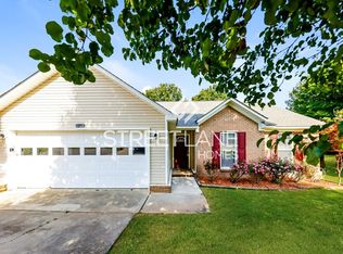 229 Falcon Ridge Dr, Huntsville, AL 35811