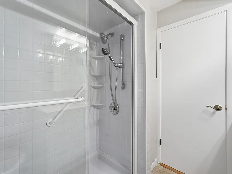 5906 Capulina Ave — Photo 14