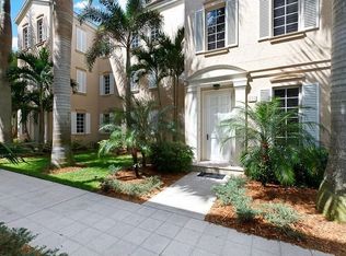 330 8th Ave S, Naples, FL 34102