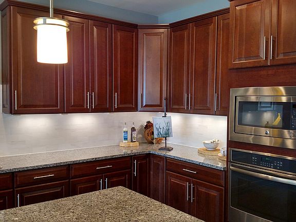 2nd image of 286 Caulfield Ln