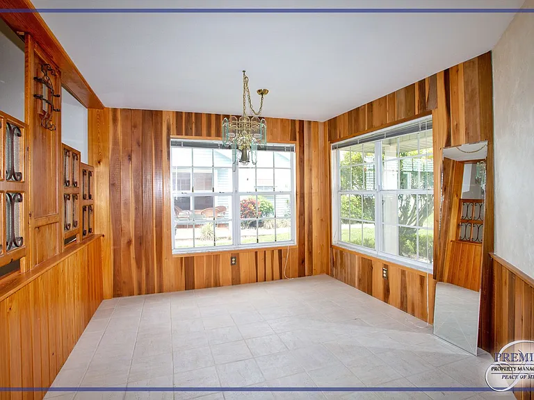 1351 Monarch Cir — Photo 16