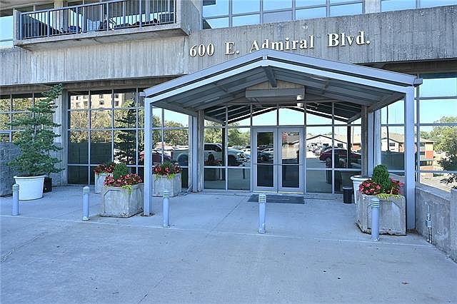 1st image of 600 Admiral Blvd APT 206