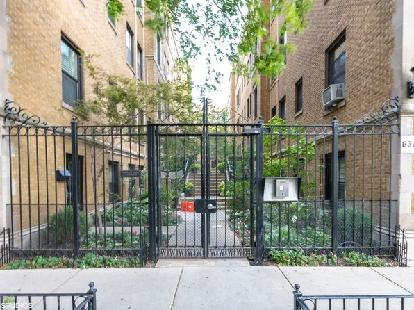 640 W Waveland Ave APT 3E, Chicago, IL 60613