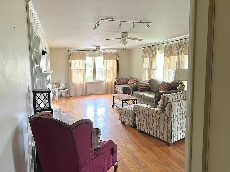 118 Rathbone Rd — Photo 10
