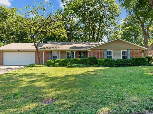 1480 Cherokee Hills Dr, Bartlesville, OK 74006