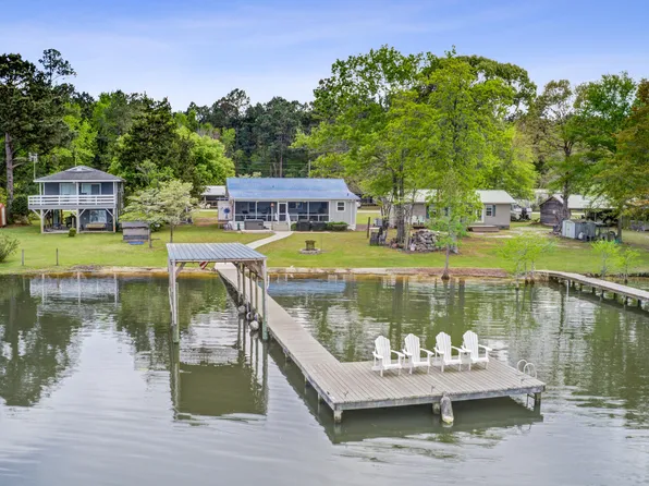 723 Halls Rd, Pineville, SC 29468
