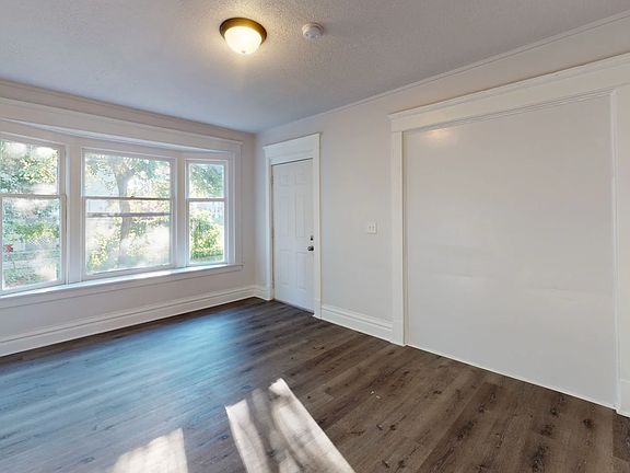 3rd image of 214 E Elm St #1