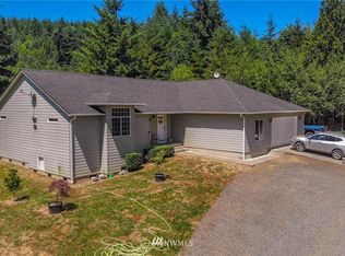 205 Olequa Heights Rd, Castle Rock, WA 98611