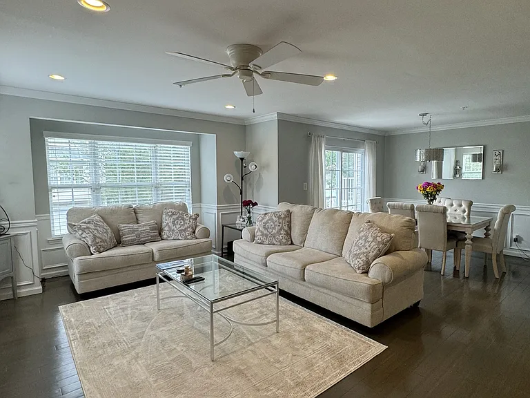 93 Lakeview Ct — Photo 13