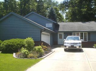 231 Golfview Dr, Schererville, IN 46375