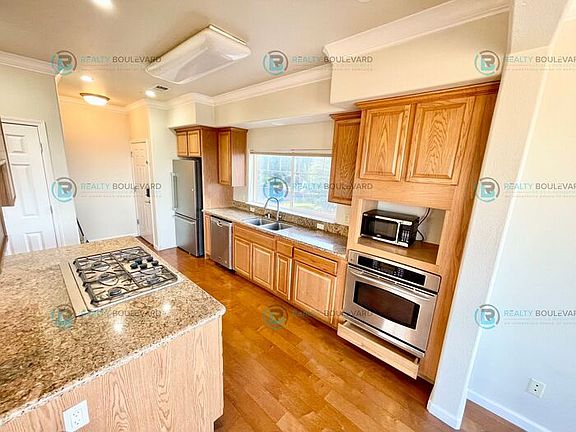 5th image of 4007 Anthony James Ct