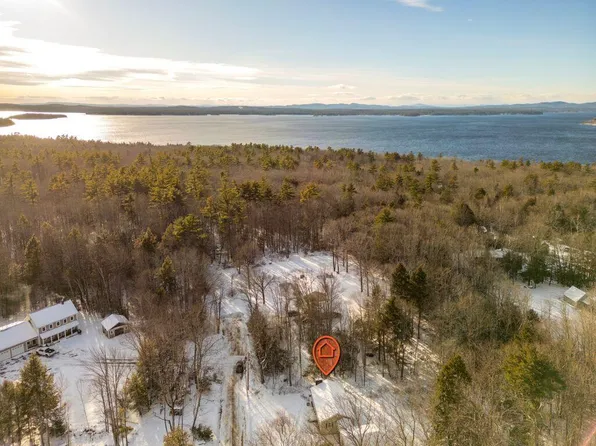 37 Pilgrim Road, Standish, ME 04084