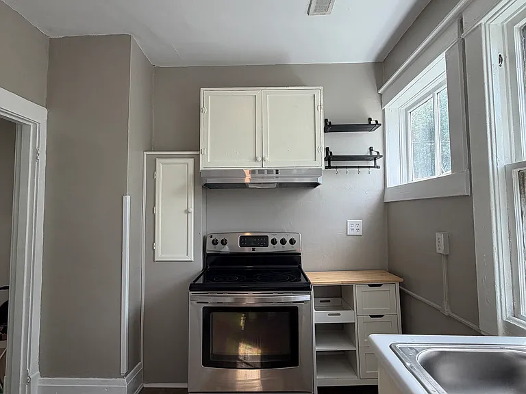 1500 Esmond St #B — Photo 9