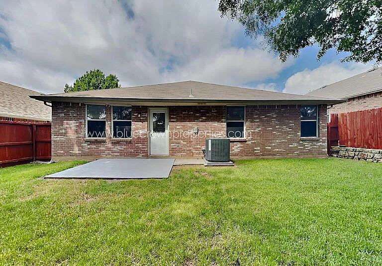 12862 Vassar Dr — Photo 16